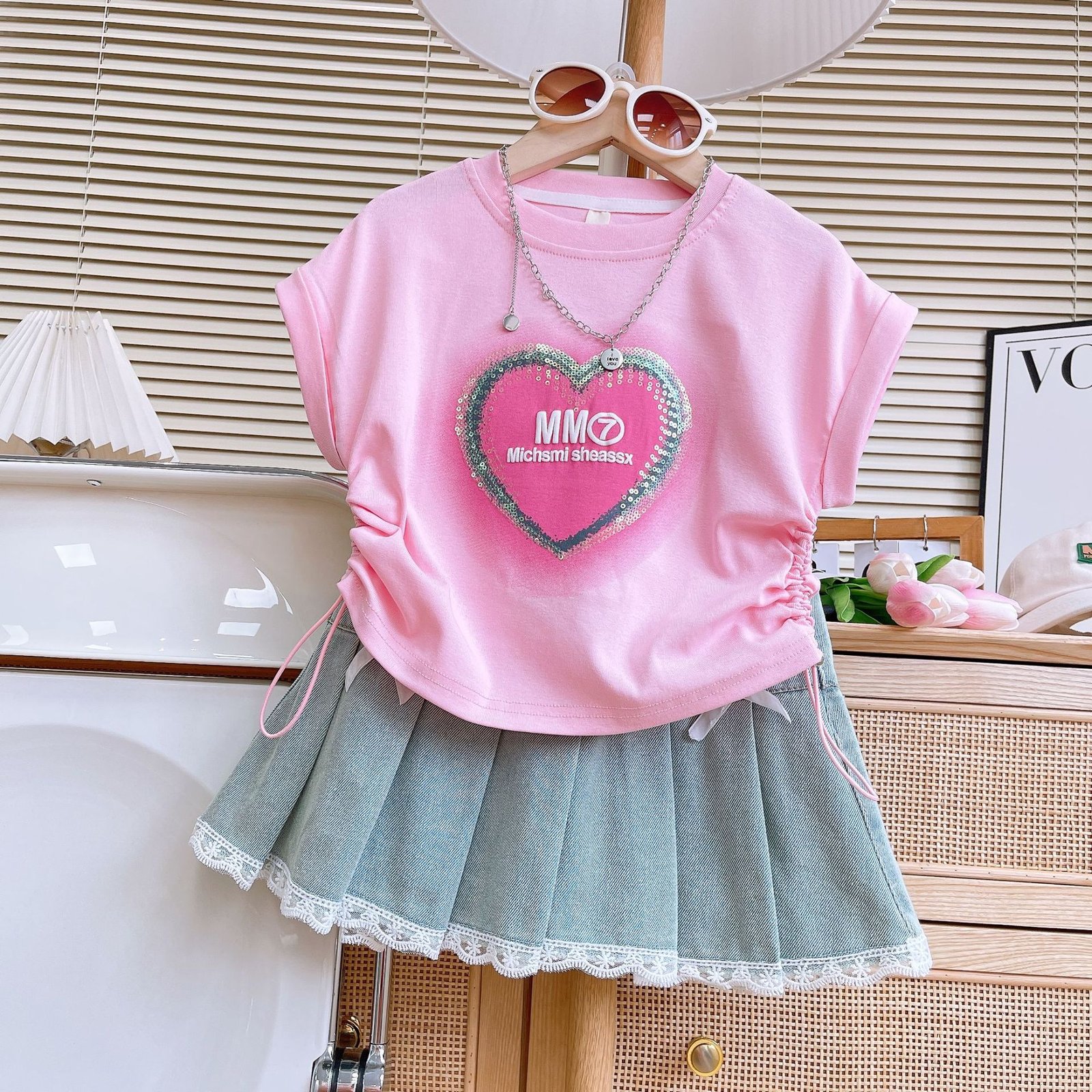 Girls’ Summer Fashion Two-Piece Set – Sequin Heart Drawstring Top and Lace-Trimmed Denim Skirt